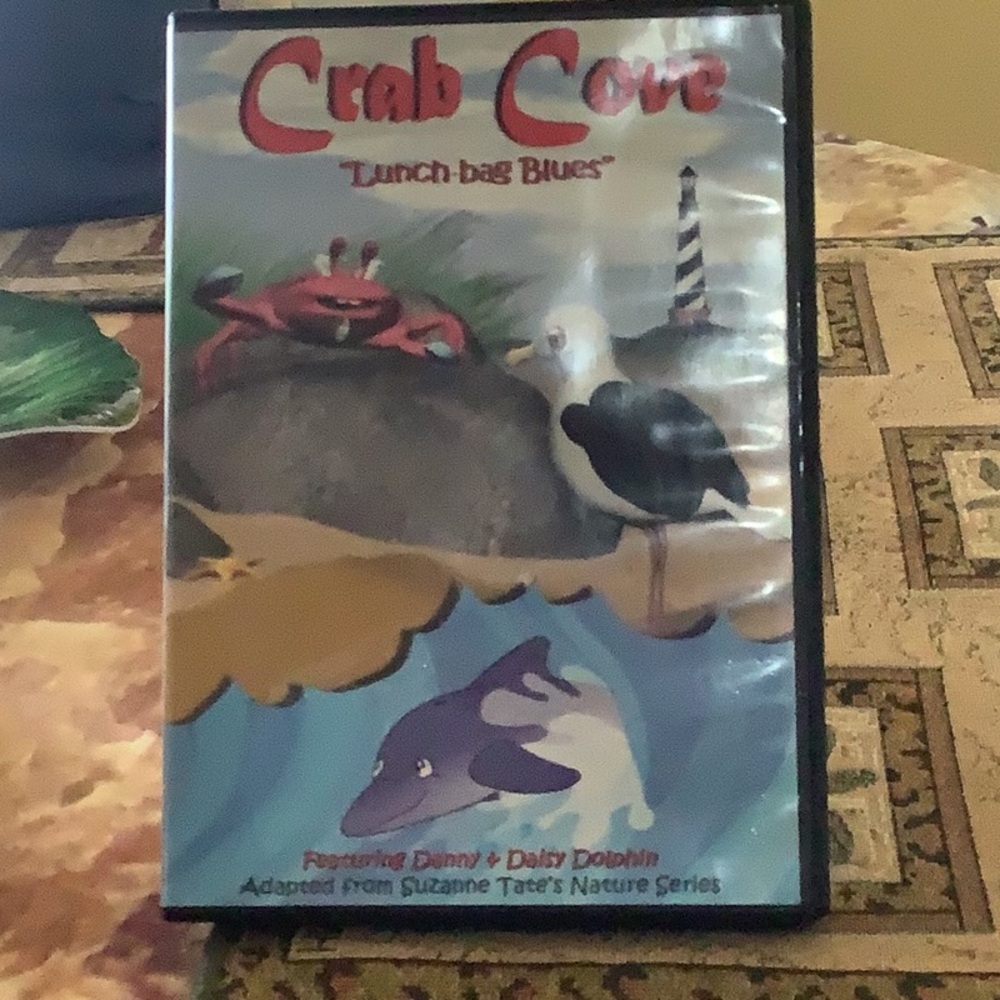 Crab Cove DVD lunch  bag blues adapted from Suzanne Tates nature series G